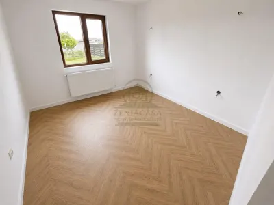 Casa 3 camere baie bucatarie, Voinesti Iasi/ la cheie/ gaz/apa/curent - foto 4