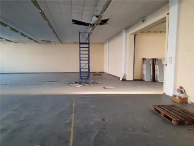 Spatiu Industrial - 1300 mp - Depozitare - Distributie - Comert - foto 5