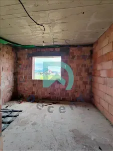 Casa la rosu, Cartierul Pacii, Vulcan - foto 11