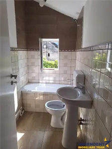 Apartament in casa, de inchiriat, rezidential/ spatiu birouri, Ghimbav-Centru - foto 19