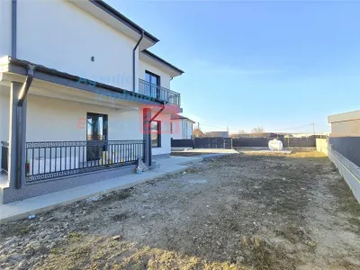 Casa noua, finalizata, intabulata, la iesire din Letcani - foto 3