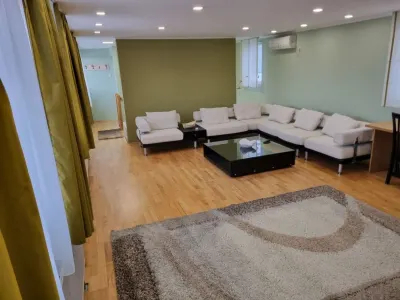 Regim vila, Apartament 3 camere, decomandat,140mp,Ultracentral,Targu Mures. - Targu Mures
