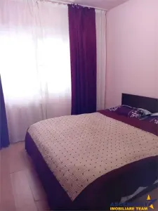 Regim vila, decomandat, cu balcon,beci si loc parcare, Racadau, Brasov - foto 5