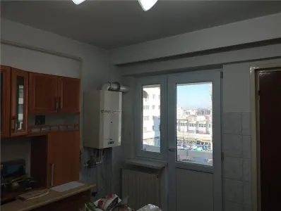 3 camere decomandate ultracentral - Bacau