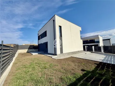Casa vile vanzare Miroslava - foto 3