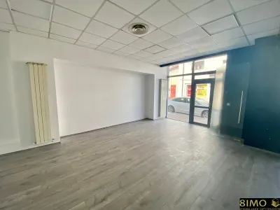 Spatiu comercial 70 mp, central, zona Piata Mare - Suceava
