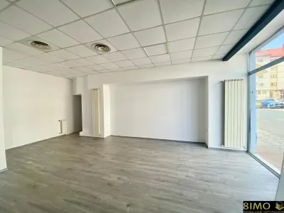Spatiu comercial 70 mp, central, zona Piata Mare - foto 2
