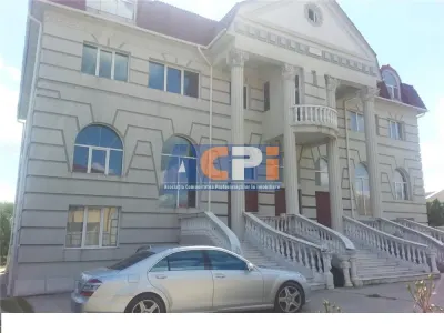 Vila Stil Victorian 1200mp -Curte , Parcare privata si LAC - foto 10