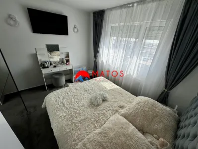 Garsoniera de vanzare Baicoi | De lux | Etaj 4 | zona linistita | - foto 3