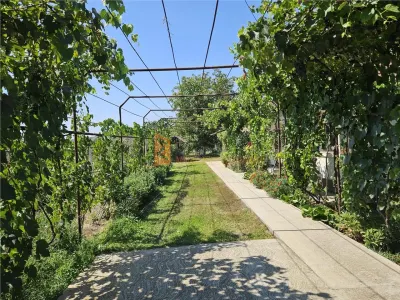 Casa tip parter + beci si teren in Candesti, Vernesti - foto 22