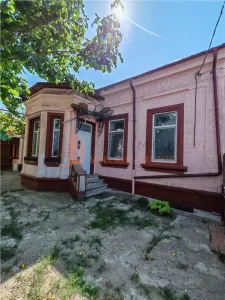 EXCLUSIVITATE! Casa spatioasa + teren in centrul Buzaului - foto 13