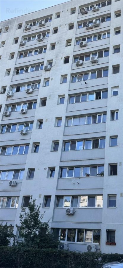 Vanzare garsoniera Titan | bloc de Garsoniere curat, civilizat din 1979 | etaj 9/10 | spatioasa si luminoasa | - Bucuresti