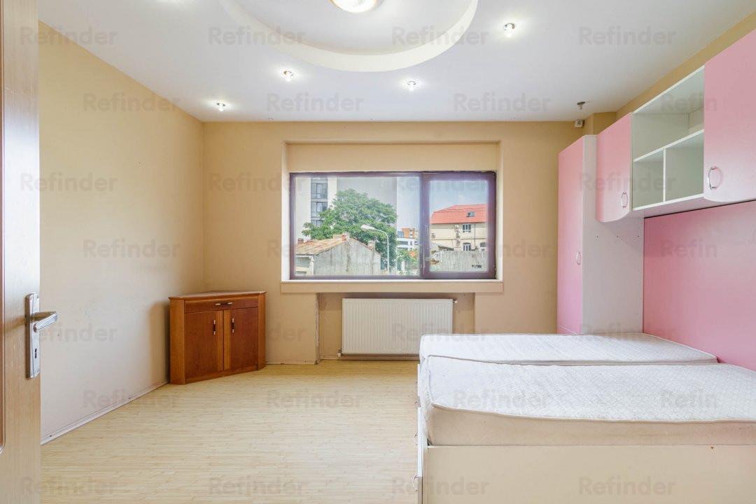 Vanzare apartament 3 camere | Unirii | cartier evreiesc | etaj 1/4 | decomandat 105mp | fara risc seismic | bloc consolidat | - Bucuresti