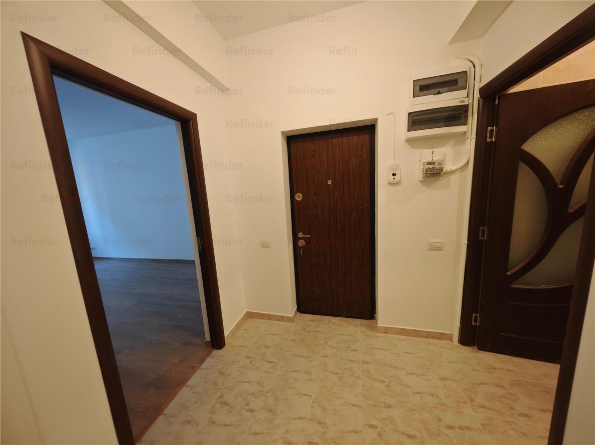 Vanzare apartament 3 camere | Piata Romana metrou | etaj 1/4 | decomandat | renovat | fara risc seismic | - Bucuresti