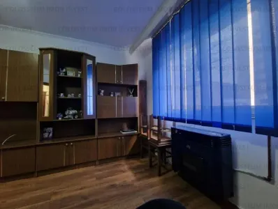 Camera de camin cu baie si bucatarie - zona Tractorul - Brasov