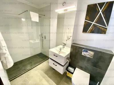 Apartament cu 3 camere, decomandat - zona Sanpetru - foto 6
