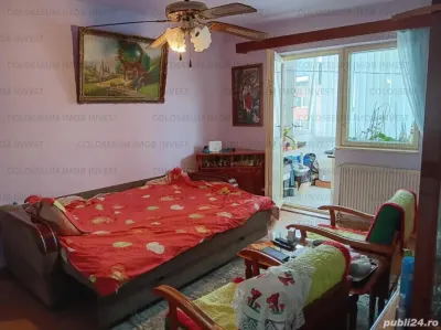 Apartament cu 3 camere, semidecomandat - zona Grivitei - Brasov