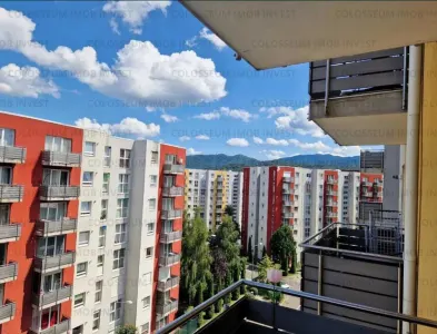 Apartament cu 3 camere, decomandat - zona Avantgarden - foto 7