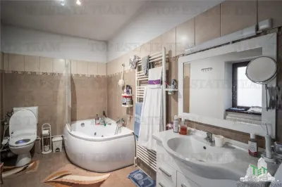 Vila de vanzare  - Zona Victoriei | Pretabil birouri, clinica sau rezidential - foto 16