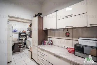 Vila de vanzare  - Zona Victoriei | Pretabil birouri, clinica sau rezidential - foto 10