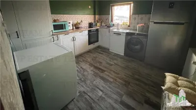 Vila spatioasa cu 3 apartamente in Fundeni Dobroiesti - foto 24