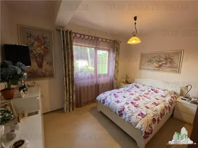 Vila spatioasa cu 3 apartamente in Fundeni Dobroiesti - foto 4