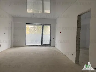 Mamaia/ Apartament cu 2 camere la gri de vanzare - foto 3