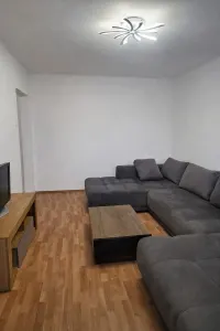 Apartament 3 camere decomandat Astra,renovat ,114000 Euro - foto 2