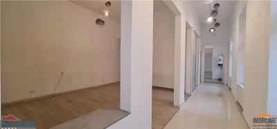 Spatiu 146mp pt. birouri, ultracentral vizavi de Primaria Arad - foto 2