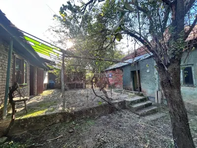 Bocsa Romana, 2 Corpuri de cladire cu Teren si garaj, la Strada Principala - foto 11