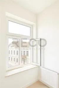RECO Apartament ultracentral, loc de parcare privat inclus plus boxa - foto 12