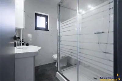 Rezidential/ Hotelier,eleganta discreta,energie verde,1.000mp teren,Tohanita ,Brasov. - foto 11