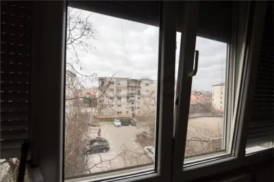 RECO Apartament cu 3 camere  decomandat- Oradea-zona Nufarul - foto 20
