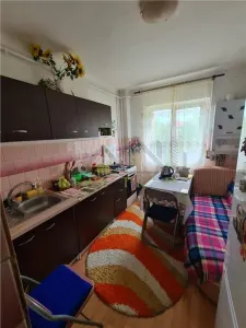 Apartament 2 camere decomandat, 2 balcoane,  etajul 2 Racadau Parcul Trandafirilor - foto 2