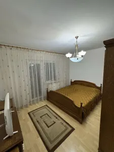 Apartament 3 camere intrare Racadau,2 balcoane,etajul 1,187000 Euro - foto 5