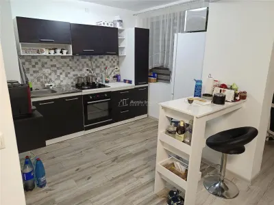 Apartament 2 camere in zona centrala Moldova Noua, langa piata - foto 3