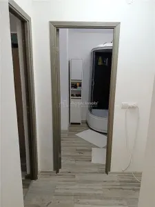 Apartament 2 camere in zona centrala Moldova Noua, langa piata - foto 6