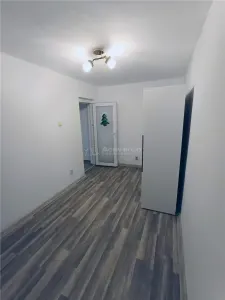 Apartament 2 camere ultracentral in Moldova Noua - foto 8