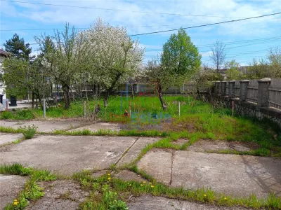 Badeni central com Scobinti  Iasi Teren 3000mp  parcelat  toate utilitatile - foto 7