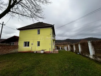 Bocsa Casa D+P+Etj.1. Garaj si Teren, Zona Mioritica. - foto 13