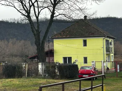 Bocsa Casa D+P+Etj.1. Garaj si Teren, Zona Mioritica. - foto 15