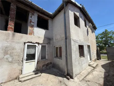 Calea Martirilor, casa cu curte, teren 414 mp - foto 2
