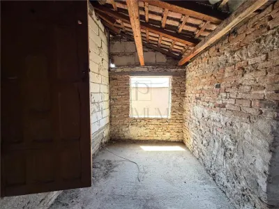 Calea Martirilor, casa cu curte, teren 414 mp - foto 17