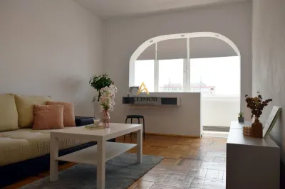 Apartament 3 camere in Targoviste, zona Micro 6 - foto 2
