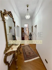 Casa 11 camere D+P,cu o arhitectura deosebita, ultracentral, Ploiesti. - foto 21