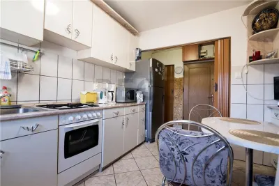 RECO, Apartament decomentat cu lift, 3 camere, Zona Rogerius, Oradea - foto 11