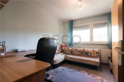 RECO, Apartament decomentat cu lift, 3 camere, Zona Rogerius, Oradea - foto 13