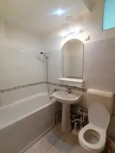 Garsoniera Racadau-pietonal,bloc apartamente,liber,70000 Euro - foto 4