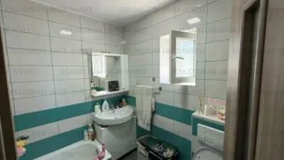 Apartament 3 camere, semidecomandat - zona Sanpetru - foto 10