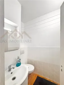 Apartament 3 camere decomandat, parter inalt ,  zona centrala - foto 7